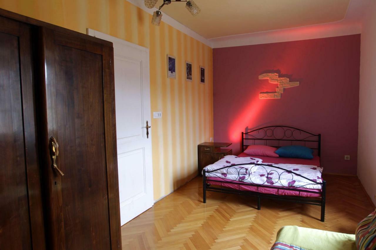 Residence Muzica Bed and Breakfast Komen Exterior foto